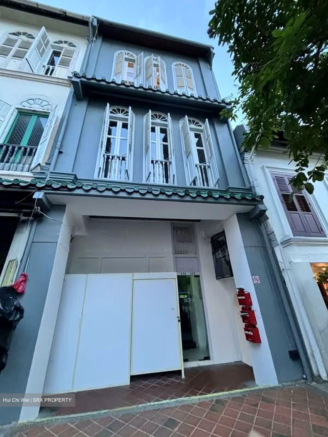 Lorong Telok (D1), Retail #576578761